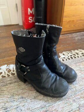 well loved zip up chunky heel harley davidson boots